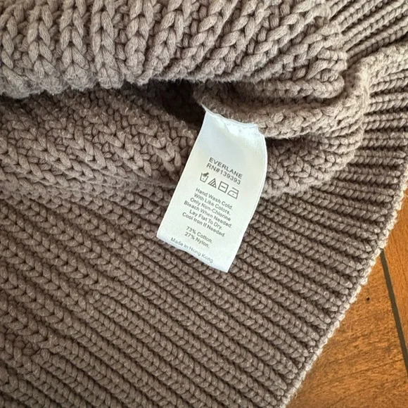 Everlane Cotton Cardigan - Picture 6 of 11